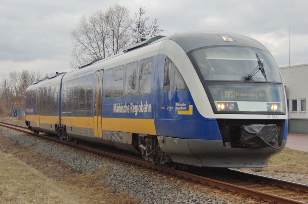 VT 565 der Mrkische Regiobahn als MR 51 nach Brandenburg Hbf. 08.03.2010