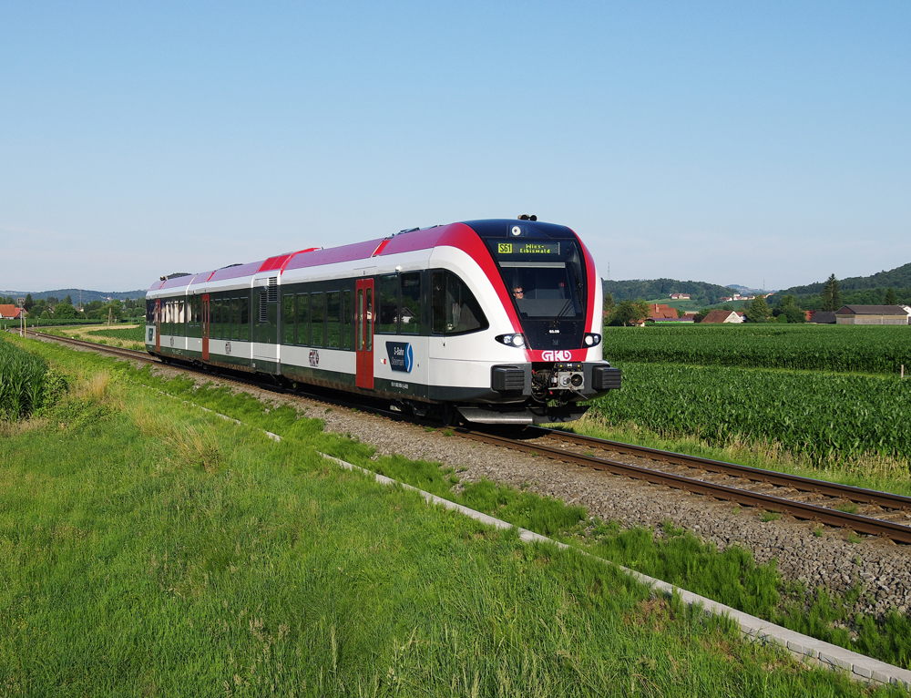 VT 63.09 war im Sommer des vergangenen Jahres von Graz via Lieboch nach Wies-Eibiswald unterwegs, aufgenommen bei Frauental.