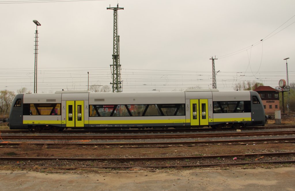 VT 650 737-7 Agilis im Bahnhof Lichtenfels am 08.04.2012.