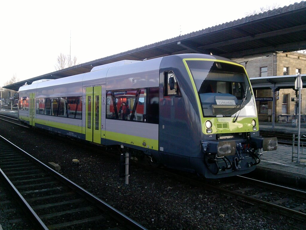 VT 650.706 der Agilis Privatbahn steht am 06.02.11 in Neuenmarkt-Wirsberg als RB nach Lichtenfels bereit.