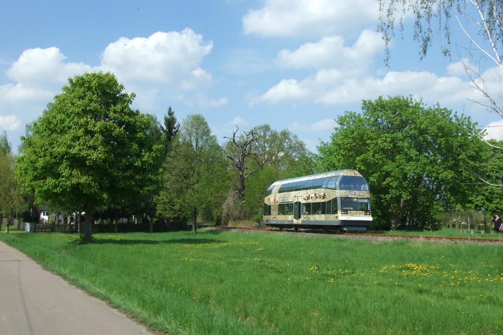 VT 670 004  F�rst Franz  als DWE 81187 auf dem Weg nach W�rlitz, hier kurz vor Erreichen des Haltepunktes Dessau-Waldersee. 
Dessau, der 04.05.13