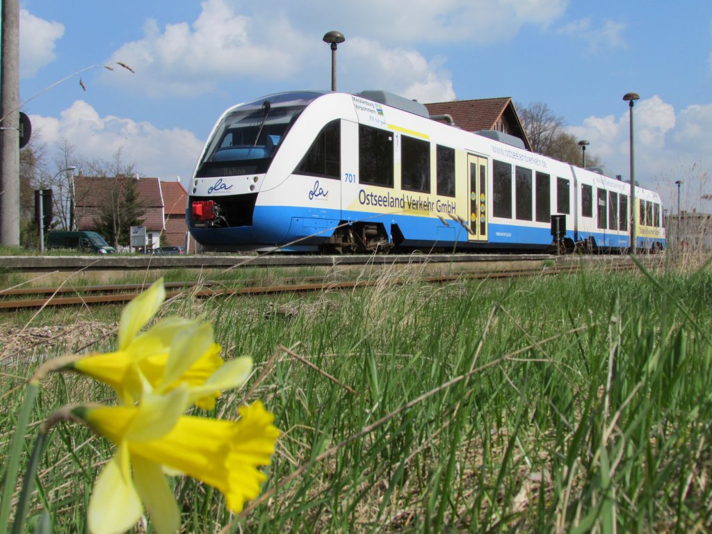 VT 701 der OLA Schwerin im Bahnhof von Crivitz am 17.04.2011 auf dem Weg nach Rehna
