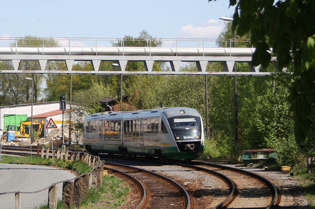 VT07 der Vogtlandbahn verlsst am 01.05.'11 als TXL20918 Groschnau (Sachs.) Richtung Warnsdorf