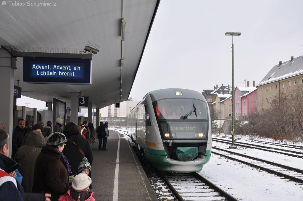 VT08 als DPN91907 am 02.12.2012 in Amberg. (Strecke Amberg - Schnaittenbach). Der Zug war anlsslich der 3. Adventsfahrten des Vereins Amberger Kaolinbahn auf der Strecke unterwegs.