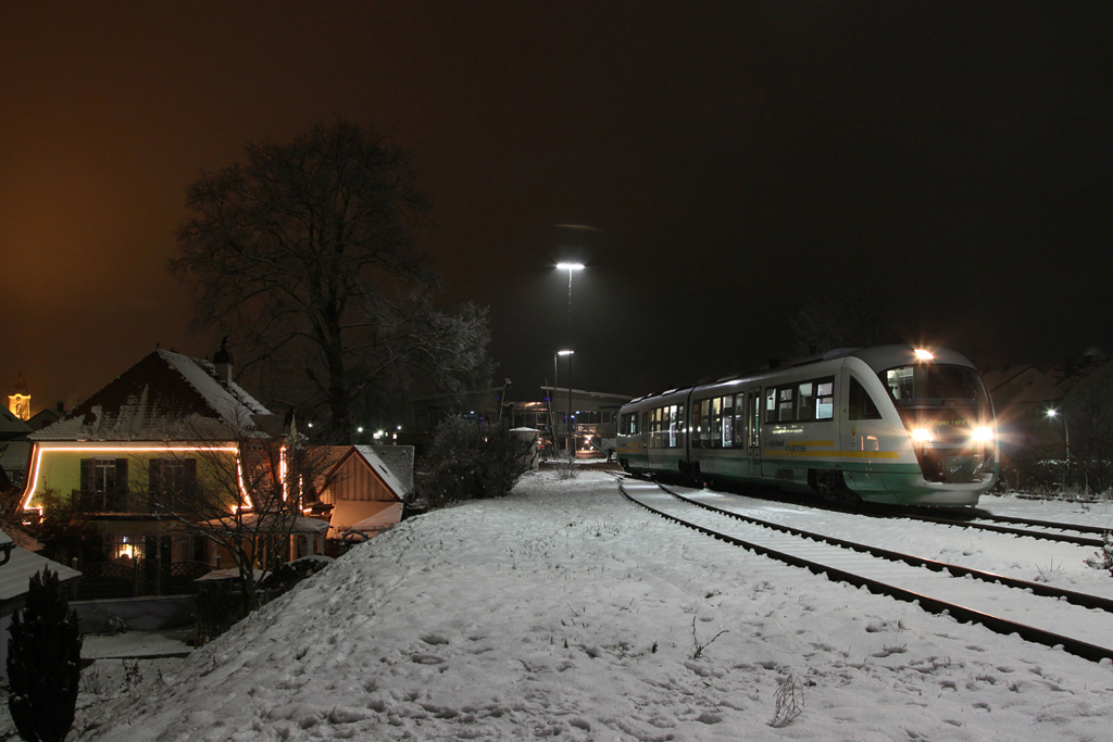 VT08 der Vogtlandbahn war am 01.12.2012 im Rahmen einer Adventssonderfahrt nach Schnaittenbach gefahren.