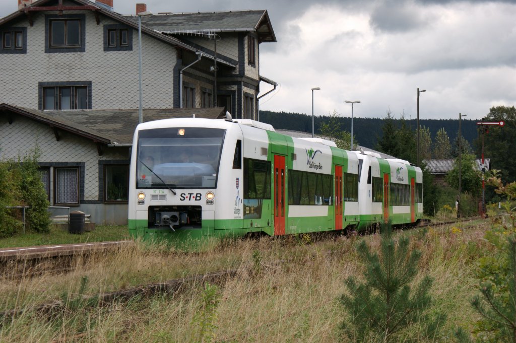VT114 und VT104 der STB Sd-Thringen-Bahn in Wasungen am 05.09.2009