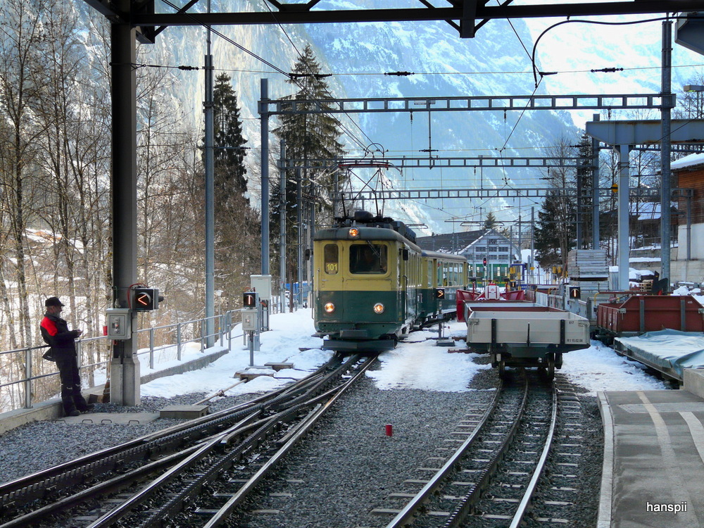WAB - Einfahrender Zug im Bahnhof Lauterbrunnen am 26.01.2013