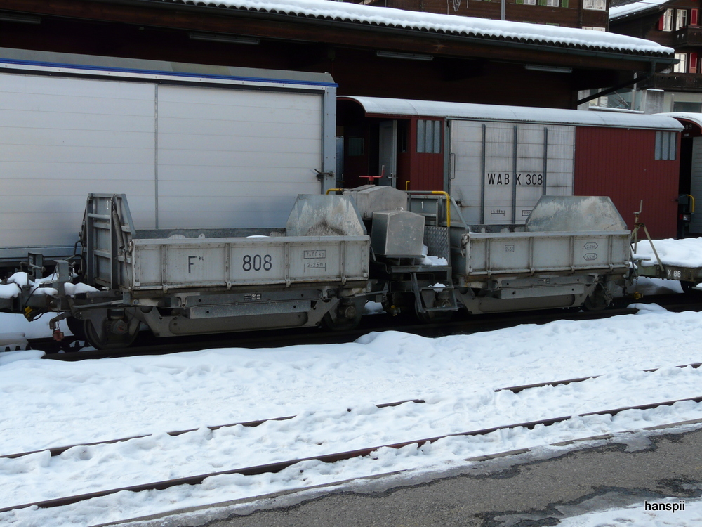 WAB - Gterwagen Fku 808 im Bahnhofsareal von Lauterbrunnen am 26.01.2013