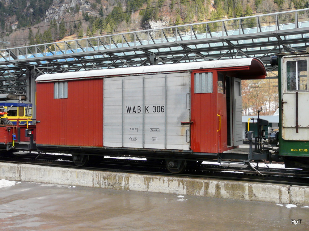 WAB - Gterwagen K 306 in Lauterbrunnen am 25.02.2011