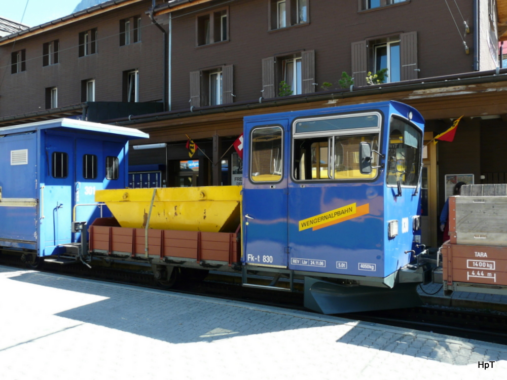 WAB - Gterwagen mit Fhrerstand Fk-t 830 auf der Kleinen Scheidegg am 16.09.2011