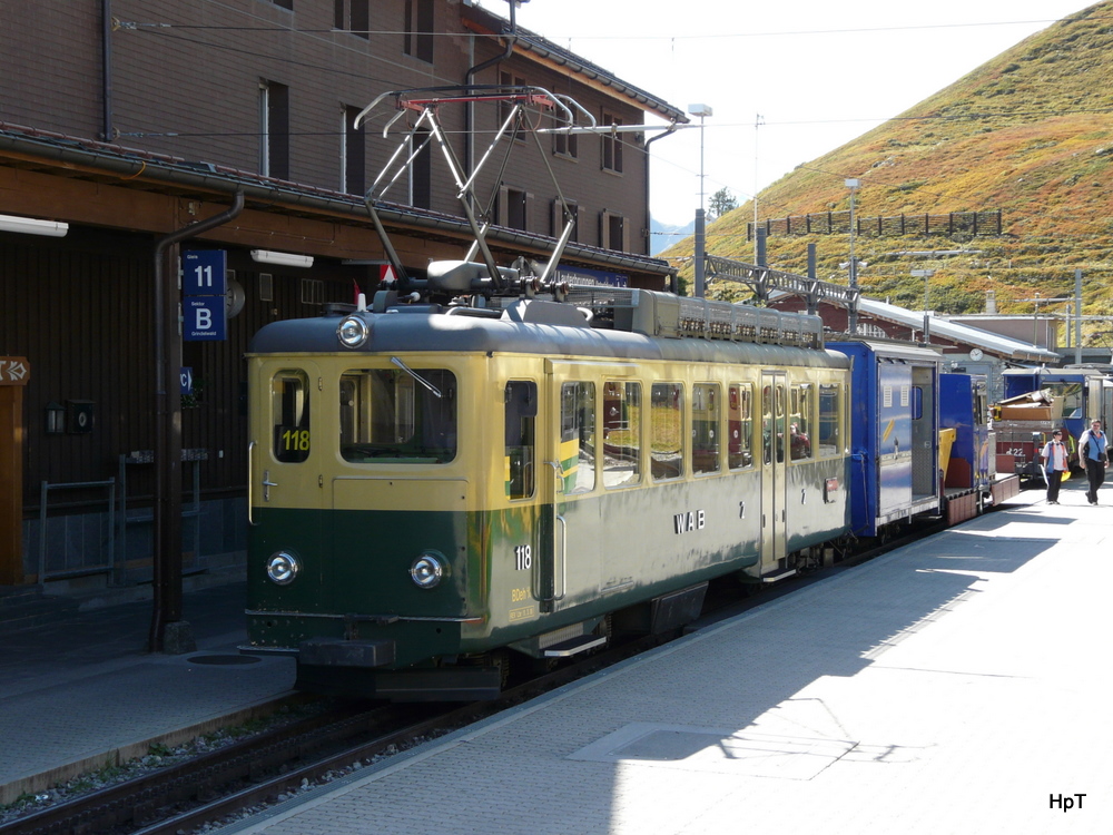 WAB - Gterzug mit dem Triebwagen BDeh 4/4 118 auf der Kleinen Scheidegg am 16.09.2011