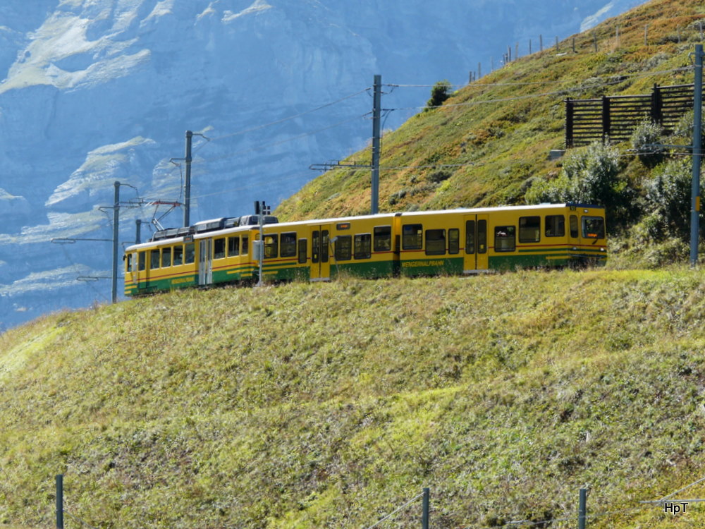 WAB - Zug beim verlassen der Kleinen Scheidegg am 16.09.2011