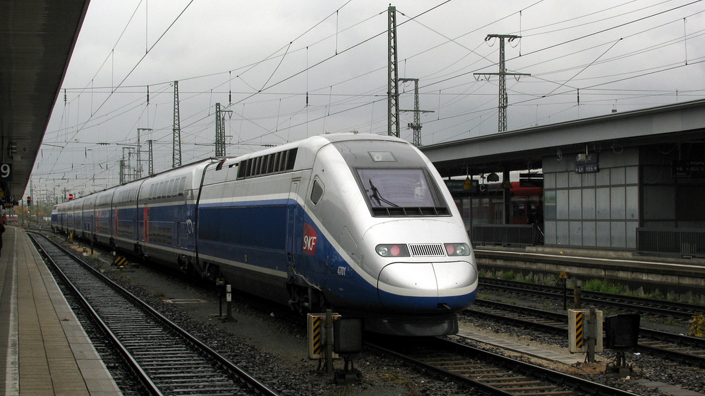 Whrend des Umstieges in Nrnberg konnte ich am 20.10. wohl die spannendste Sichtung des Urlaubs machen. Es war dieser TGV - Douplex der kurz darauf wieder zu Testfahrten auf der SFS Nrnberg - Ingolstadt aufbrach.