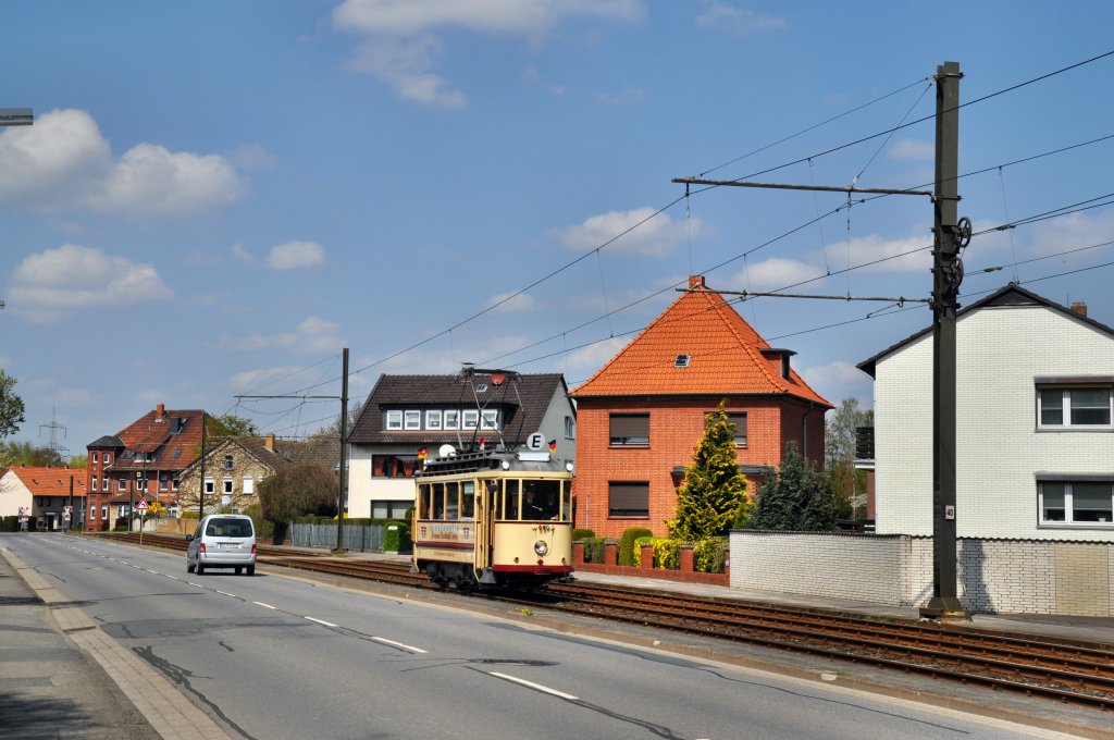 Wagen 129 als Maibaumexpress bei Heisede Langer Kamp (01.05.2013)
