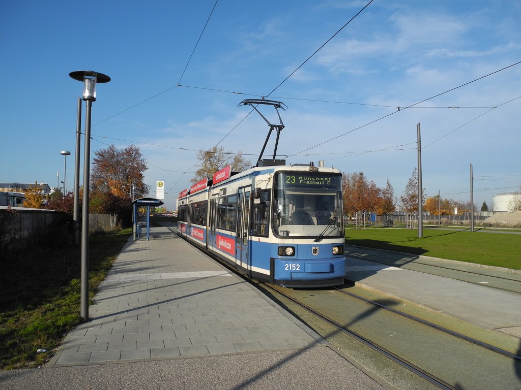 Wagen 2152 am 06.11.11 an der Endhaltestelle Schwabing-Nord/M�nchen