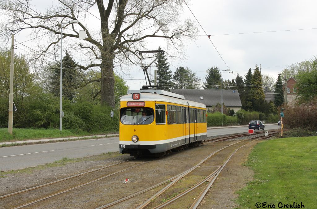 Wagen 259 am 27.04.13 in Mlheim Hauptfriedhof.