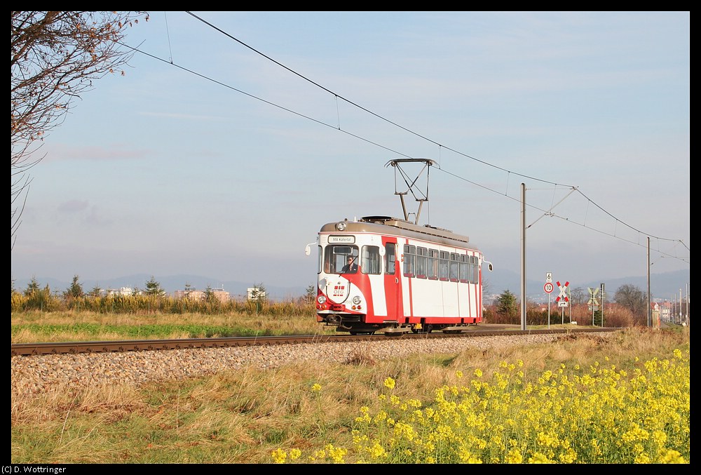 Wagen 359 am 29. November 2010 zwischen dem Bf Heddesheim und GrBf Wallstadt.