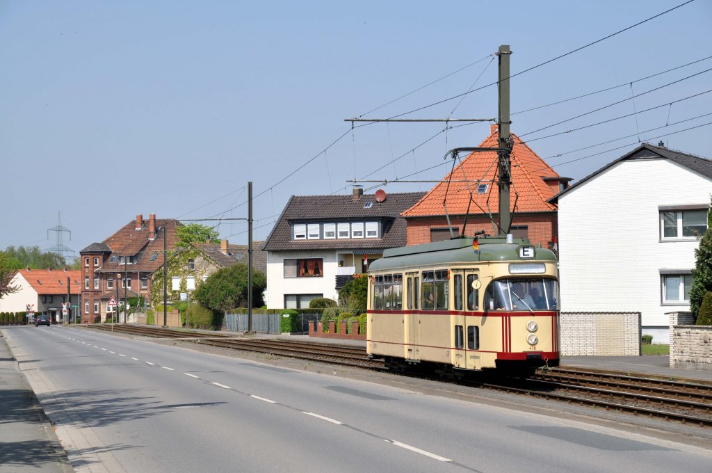 Wagen 478 als  MaibaumExpress  bei Heisede (01.05.2012)