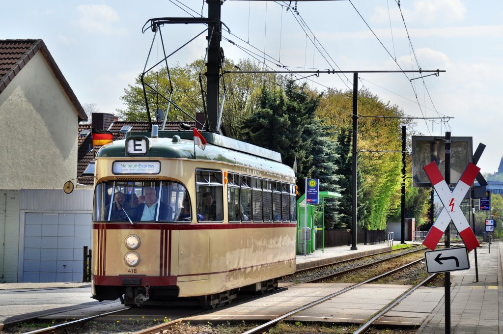 Wagen 478 als Maibaumexpress in Heisede Langer Kamp (01.05.2013)