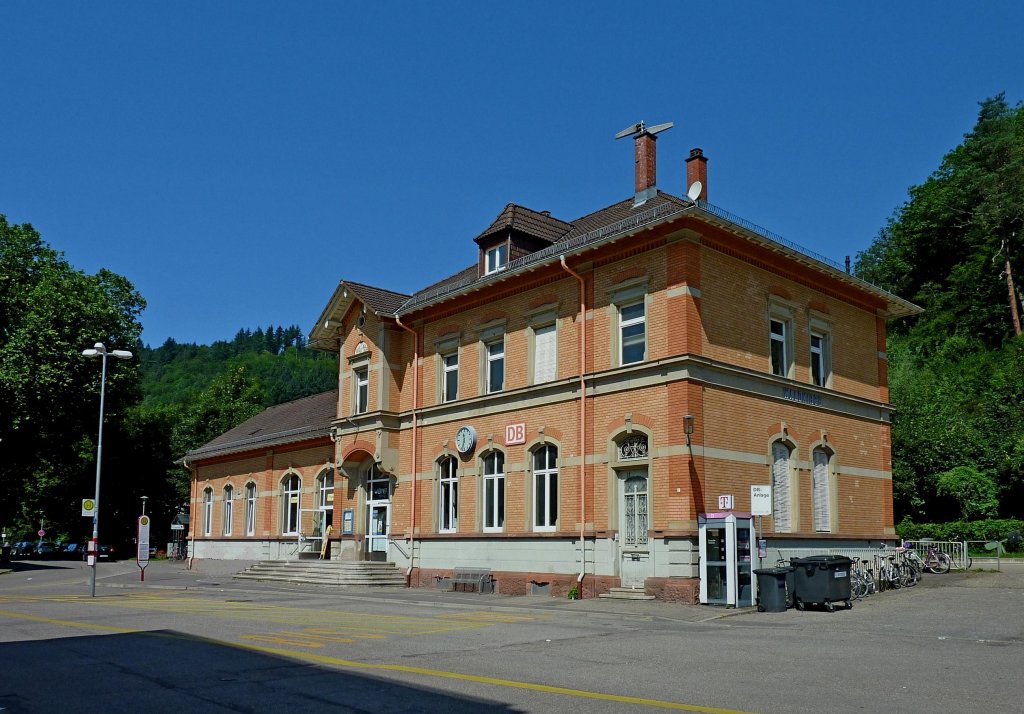 Waldkirch, der Bahnhof an der Elztalbahn, von der Straßenseite, Juli 2012