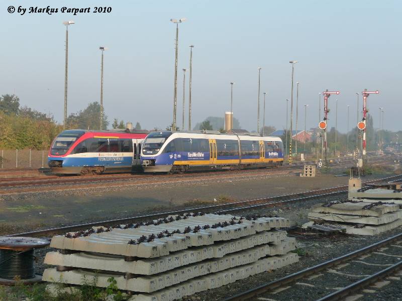 War gestern mal in Coefeld und wollt mal paar NWB Bilder hier reinstellen und gleichzeitig gehe ich auf Abschieds Tour der Formsignale. Ausfahrt des VT 775 Richtung Dorsten als NWB37469.