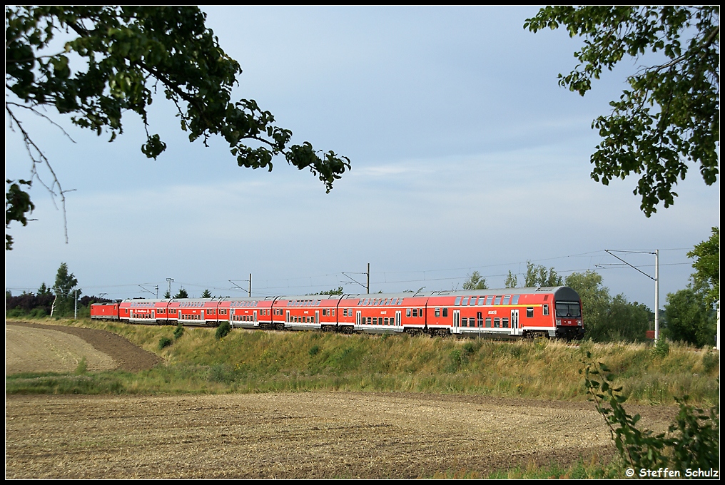 Warnemnde Express am 07.08.2010 aus Warnemnde nach Berlin in Gragetopshof. Schublok war die 114 186