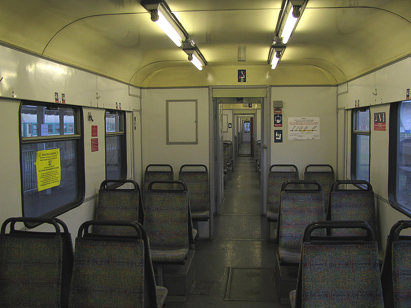 Warszawa Zachodnia, 19.10.2010. Die Fahrgastinformation in einer S-Bahn der Ersatzlinie zS2 nach Warszawa Odolany.