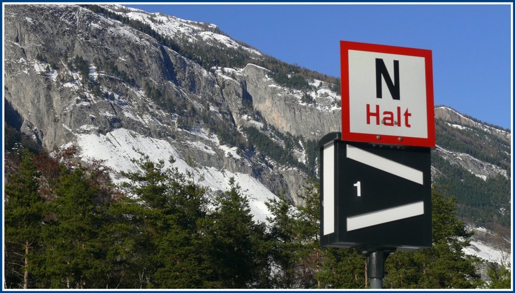 Weiche am Dreischienengleis in Felsberg, auf Ablenkung nur fr Schmalspur. (03.12.2009)