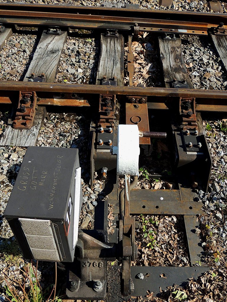 Weiche Nr.12 am Bahnhof Ried i.I. wurde mit einer Gru�botschaftschaft versehen; 120520