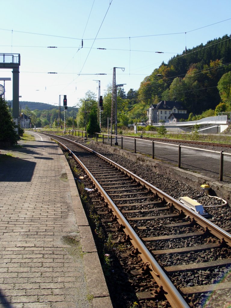 Weis jemand vieleicht warum hier 3 Magnete hinter einande sind? (Eine Geschwindigkeits Prfstrecke ist es nicht) zu sehen in Finnentrop NRW