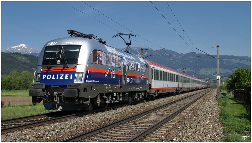 Werbetaurus 1116 250  Polizei  fhrt mit EC 531 von Wien Meidling nach Villach. 
St. Margarethen 10.5.2011