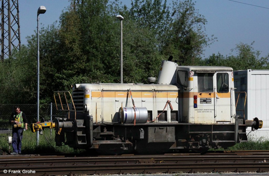 Werksbahn Gmundner Zementwerke Hans Hatschek AG Lok 7, ex BB 2060.023, fotografiert beim Rangieren im Bhf. Gmunden am 18.05.2011