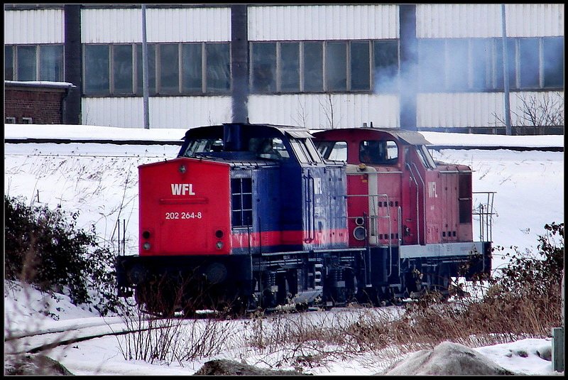 WFL Lok 6 & Lok 17 auf der Rampe zum Rgendamm. Stralsund am 24.02.10