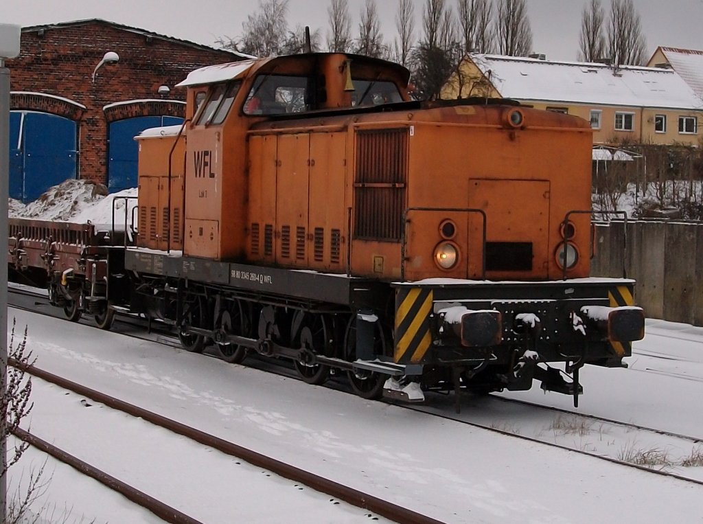WFL Lok Nr.3 am 15.Dezember 2010 vor dem alten Lokschuppen in Bergen/Rgen.