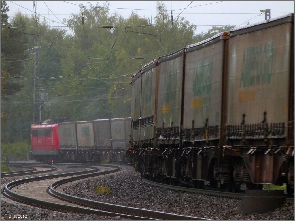 Wieder einmal ein Gleisbogentanz im Regen .Diesmal ein Ambrogio Ganzzug in Richtung Kln unterwegs. Oktober 2012 bei Eschweiler (Kr.Aachen) auf der KBS 480.