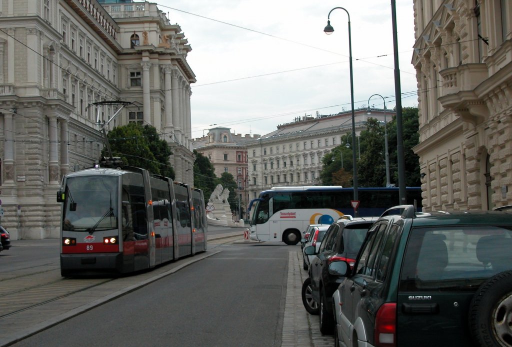 Wien Wiener Linien SL 46 (A1 89) I, Innere Stadt, Hansenstraße am 5. August 2010.