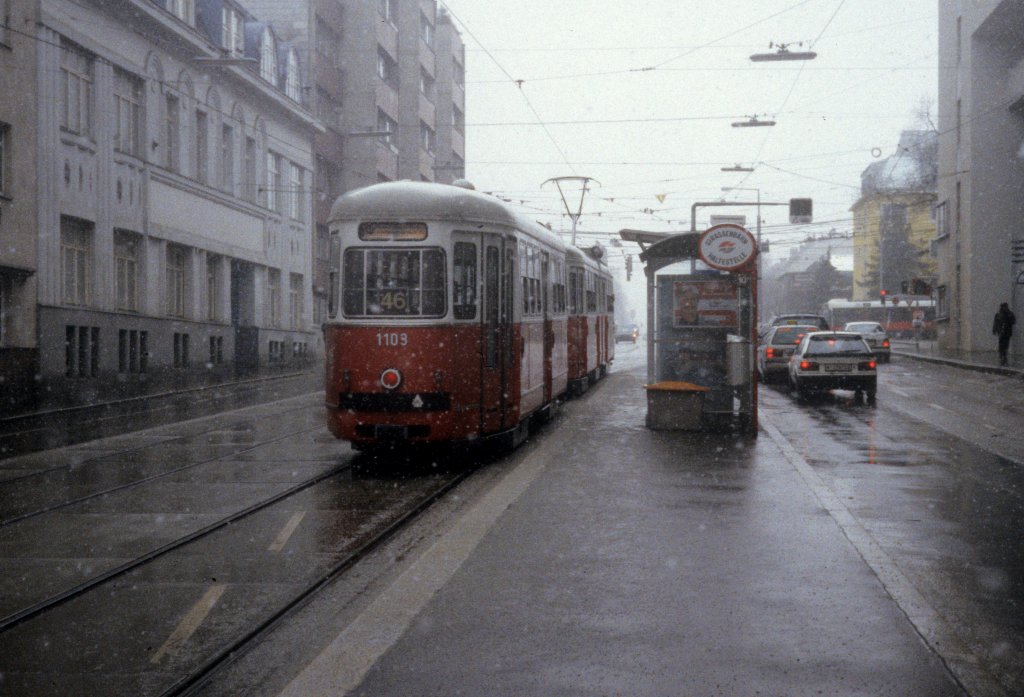 Wien Wiener Linien SL 46 (c3 1109) Maroltingergasse / Joachimsthalerplatz am 19. Mrz 2000.