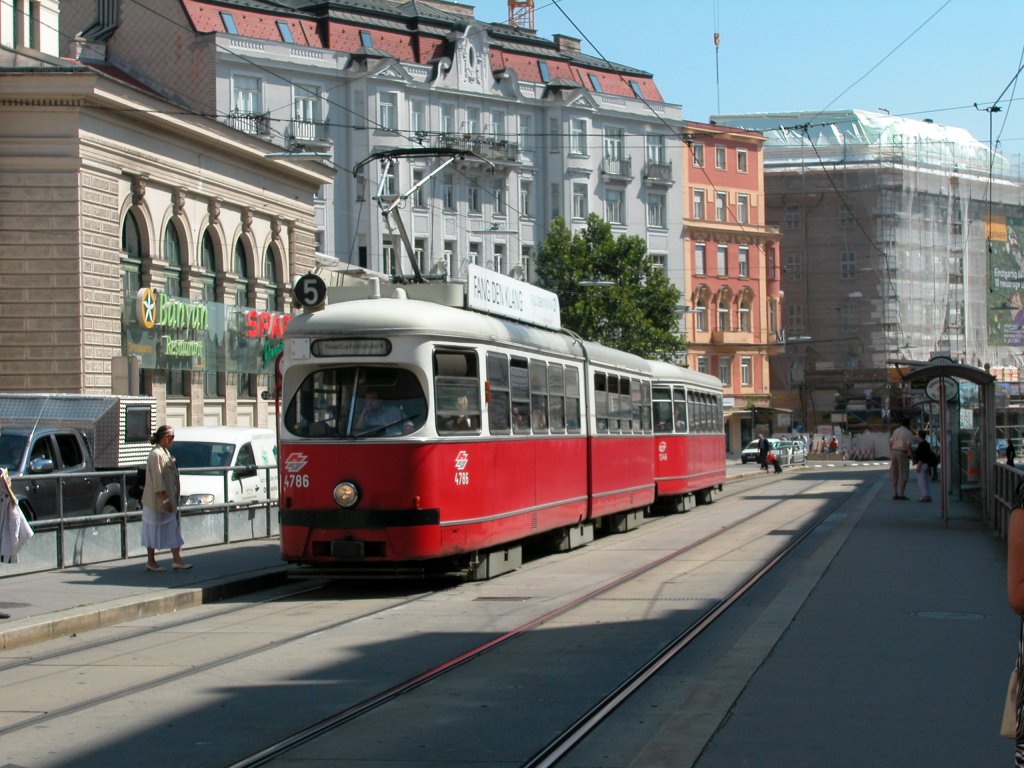 Wien Wiener Linien SL 5 (E1 4786 (SGP 1972)) IX, Alsergrund, Alserbachstraße / Nußdorferstraße am 5. August 2010.