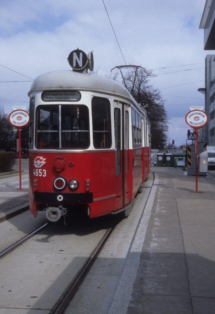 Wien Wiener Linien SL N (E1 4653 (SGP 1967)) XX, Brigittenau, Friedrich-Engels-Platz am 18. März 2000. - Scan eines Diapositivs. Film: Kodak Ektachrome ED 3. Kamera: Leica CL.