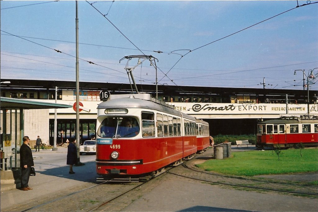 Wien Wiener Stadtwerke-Verkehrsbetriebe (WVB) SL 16 (E1 4699 (SGP 1968)) II, Leopoldstadt, Praterstern am 29. August 1969.