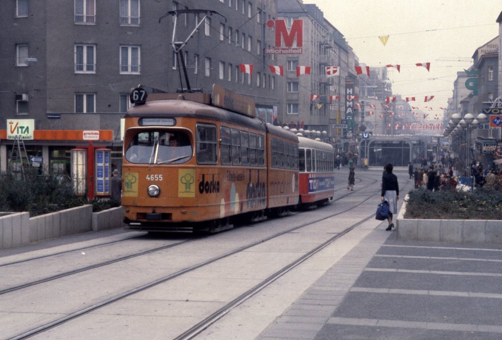 Wien Wiener Stadtwerke-Verkehrsbetriebe (WVB) SL 67 (E1 4655 (SGP 1967)) X, Favoriten, Favoritenstraße / Reumannplatz im Oktober 1978. - Scan eines Diapositivs. Film: Kodak Ektachrome. Kamera: Leica CL.