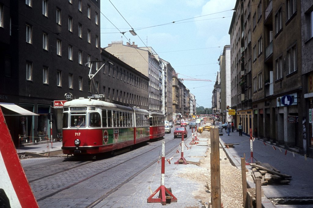 Wien WVB SL 132 (F 717) Untere Augartenstrasse im Juli 1977.