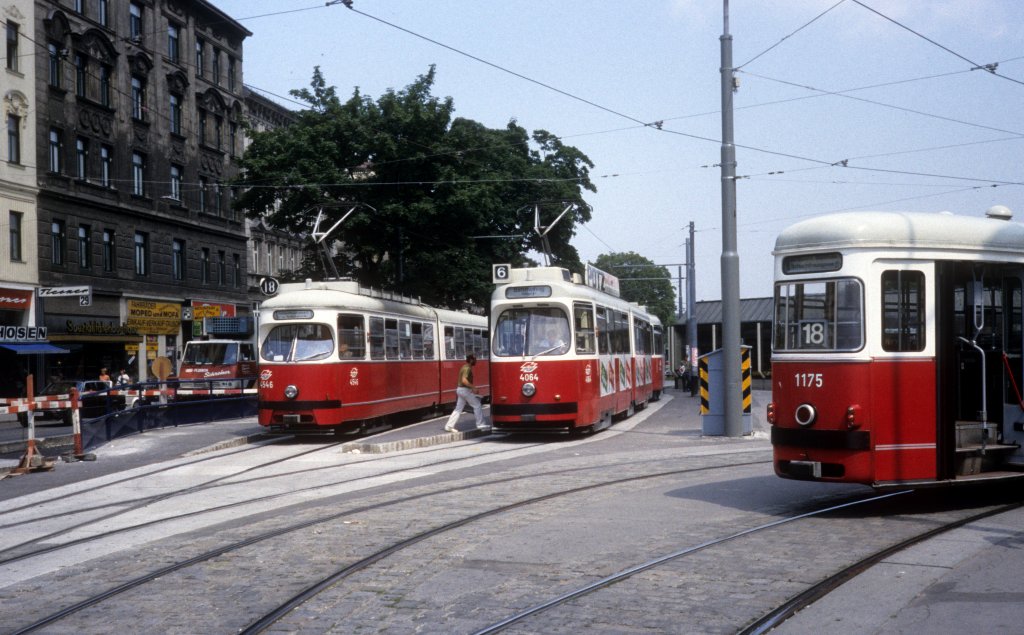 Wien WVB SL 18 (E1 4546) / SL 6 (E2 4064) / SL 18 (c3 1175) Neubaugrtel / Burggasse / Stadthalle im Juli 1992.