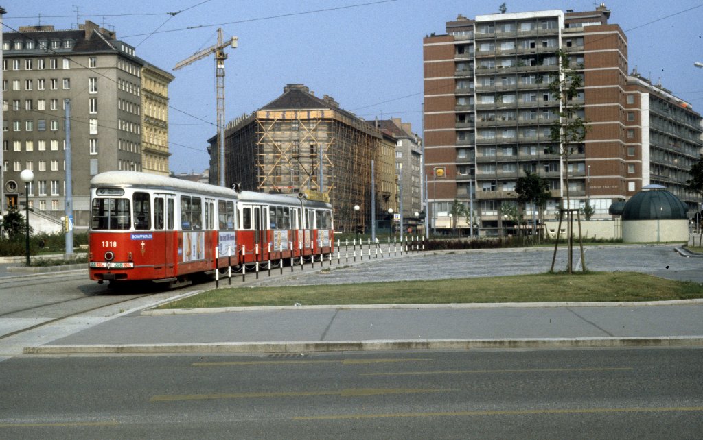 Wien WVB SL 2 (c4 1318) Franz-Josefs-Kai / Morzinplatz im Juli 1982.