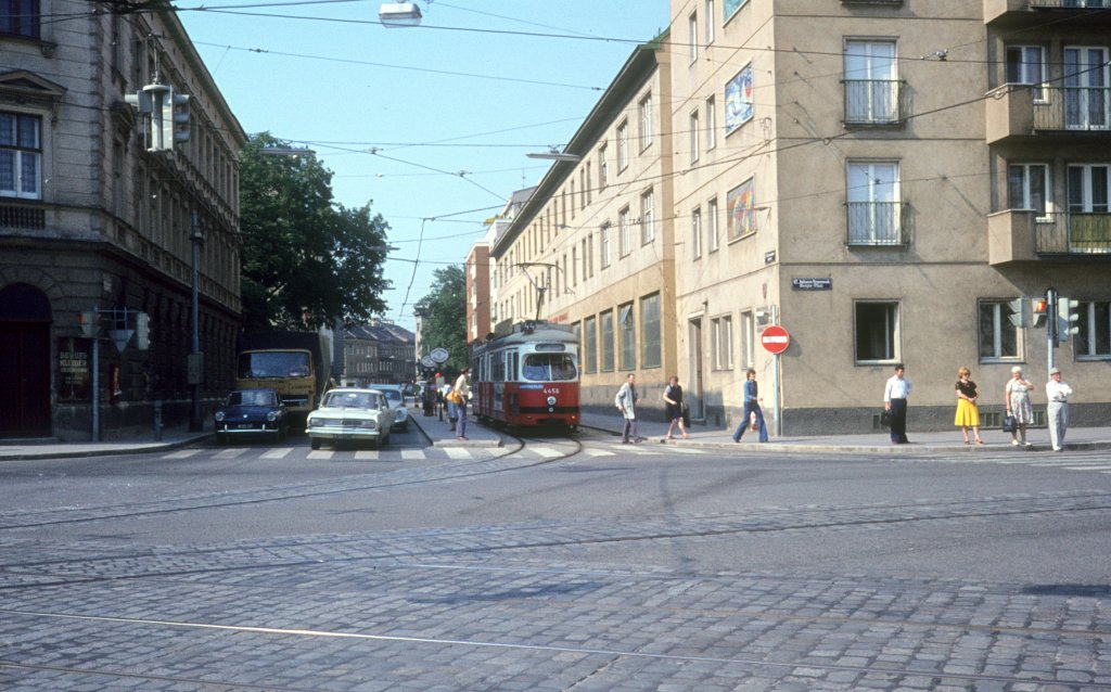 Wien WVB SL 44 (E 4656) Rosensteingasse / Johann-Nepomuk-Berger-Platz / Ottakringer Strasse im Juli 1977.