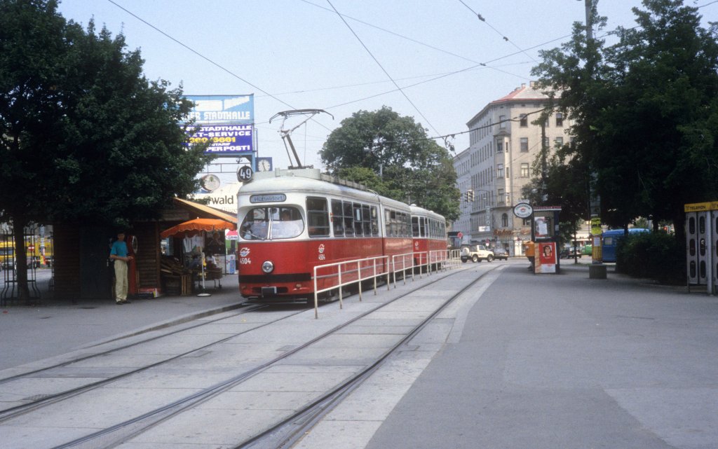 Wien WVB SL 49 (E1 4504) Neubaugrtel / Urban-Loritz-Platz im Juli 1992.