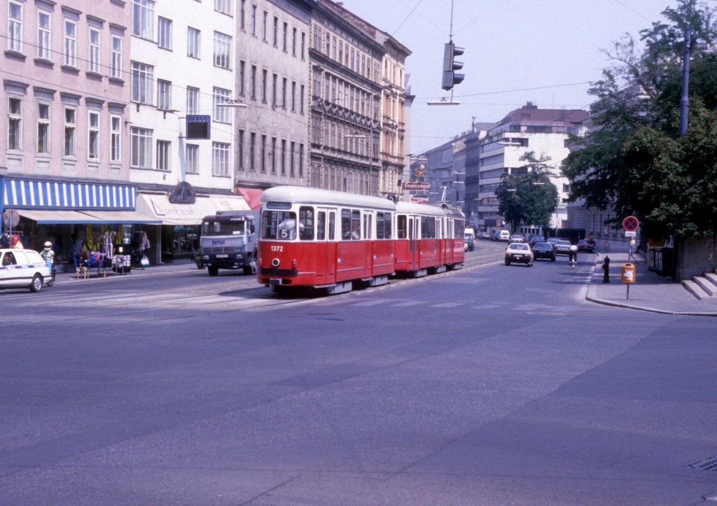 Wien WVB SL 5 (c4 1372) Alserbachstrasse / Liechtensteinstrasse am 28. Juli 1994.
