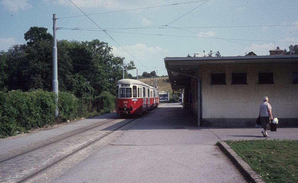 Wien WVB SL 60 (c4 1337) Rodaun (Endstation) im Juli 1977.