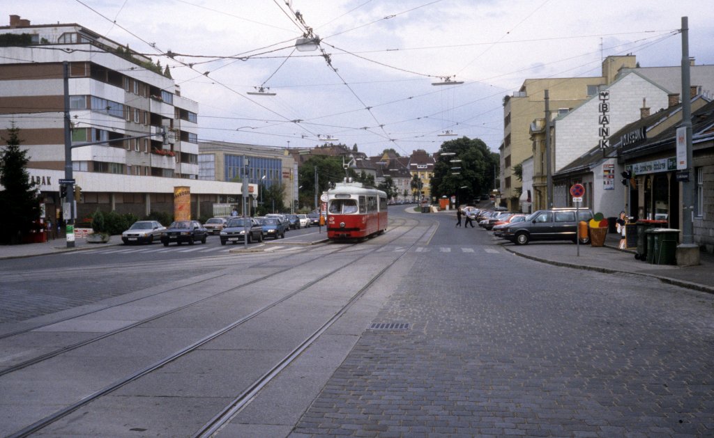 Wien WVB SL 62 (E 4438) Feldkellergasse / Hofwiesengasse im Juli 1992.