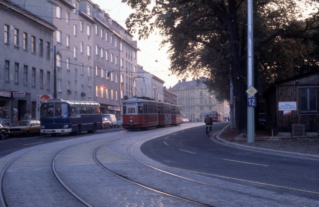 Wien WVB SL 62 (L 563) Breitenfurter Strasse / Schedifkaplatz im Oktober 1978.